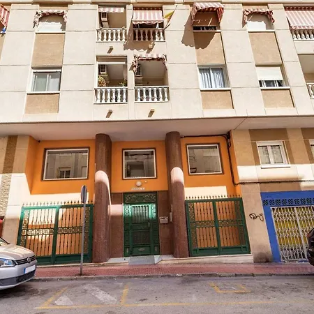 Privada En Piso Compartido - Nr 2 招待所