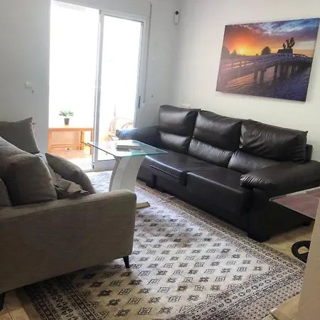 Privada En Piso Compartido - Nr 2 招待所 托雷维耶哈